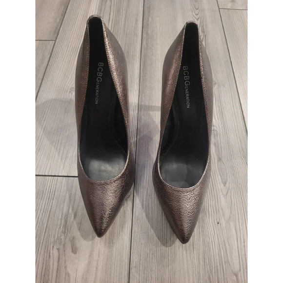 BCBG Metallic Heels Size 8 - Picture 1 of 5